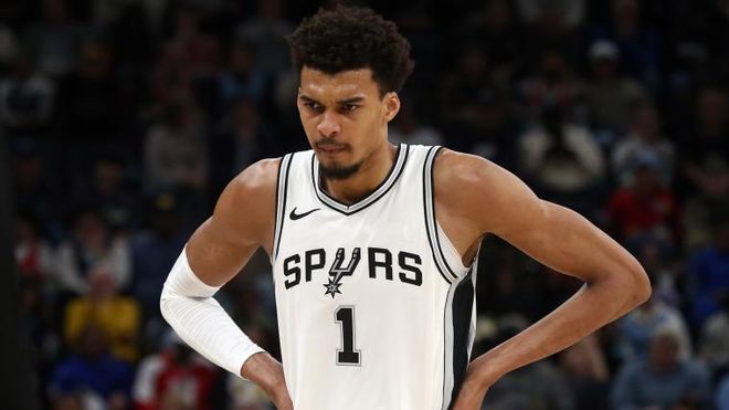 TA：热刺考虑到孙兴慜对球队的贡献，愿灵活处理其转会（TA：热刺鉴于孙兴慜贡献突出，愿在其转会事宜上灵活应对）