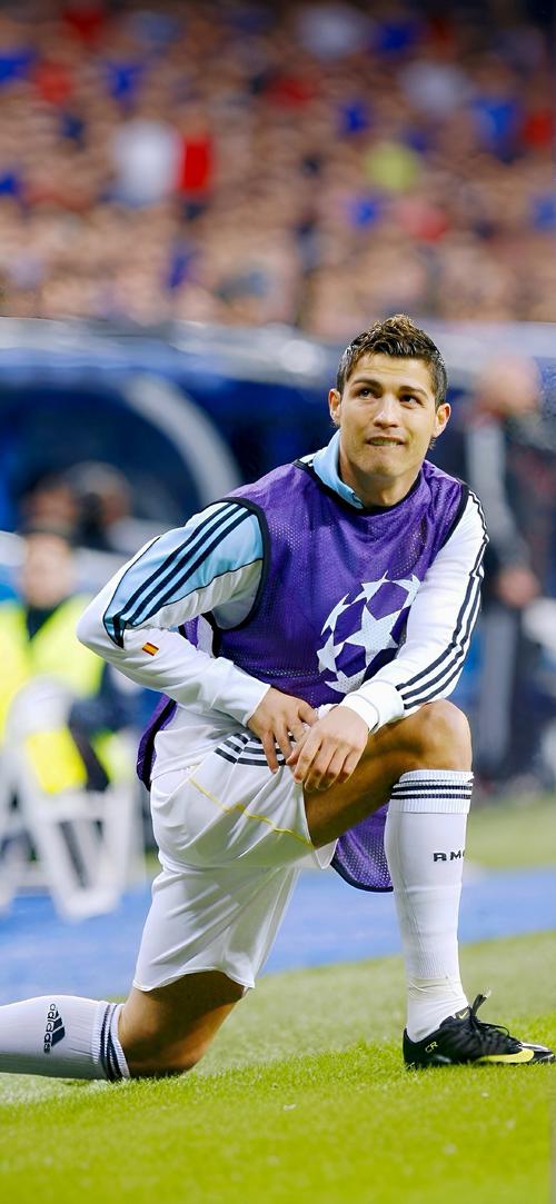 新掌门刚接手成都蓉城俱乐部，就有望收到三份惊喜大礼，引发热议