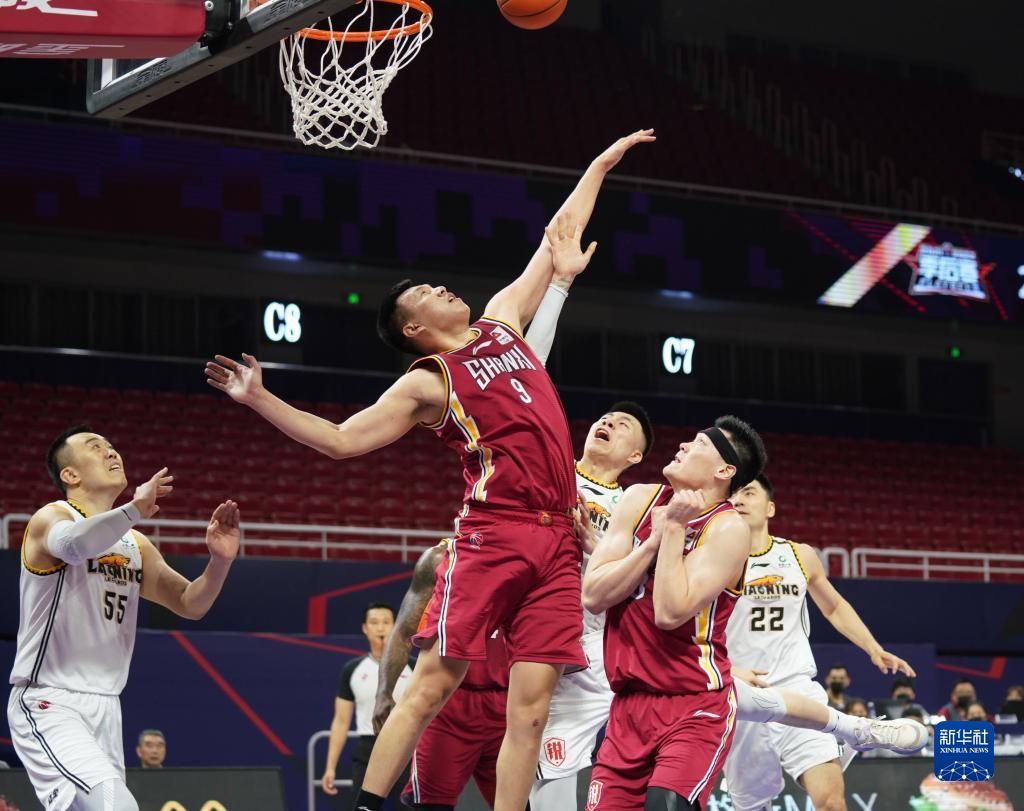 大范：不上场的球员想做领袖只能像哈斯勒姆，一直效力一队（大范：不出场也想当领袖？只能学哈斯勒姆，一队干到退役）