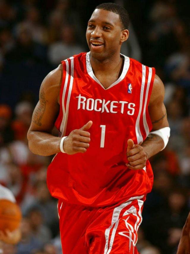 意外来客，切尔西和巴萨欧冠赛前一只狐狸闯入斯坦福桥看台（欧冠前夜趣闻：狐狸闯入斯坦福桥看台，切尔西对巴萨惊现不速之客）