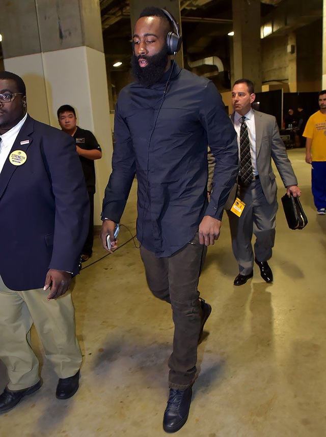 女排全锦赛八强对阵揭晓！山东零失局领跑，苏津大战提前上演（女排全锦赛八强出炉：山东未丢一局领跑，苏津强强对话提前上演）