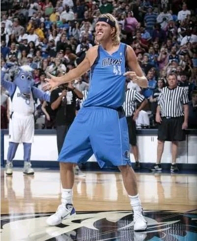 帕克：加拉格尔是阿莫林需要的人，很有拼劲又不容易受伤（帕克：加拉格尔正是阿莫林所需，拼劲十足且伤病隐患小）