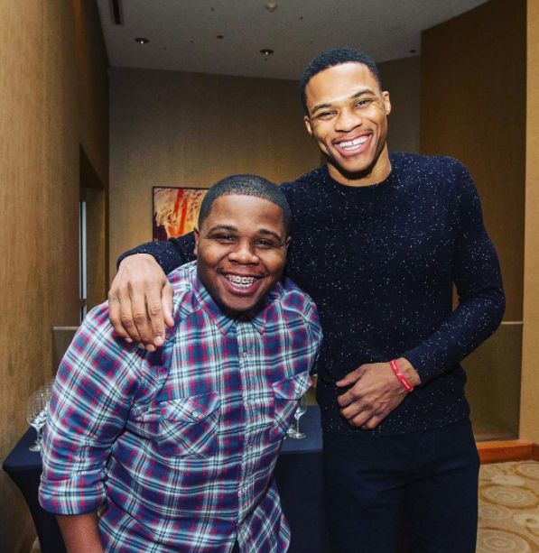 官方：齐达内之子卢卡内收肌受伤，已离开阿尔及利亚队训练营（阿尔及利亚队官宣：卢卡·齐达内内收肌受伤，已退出本期训练营）