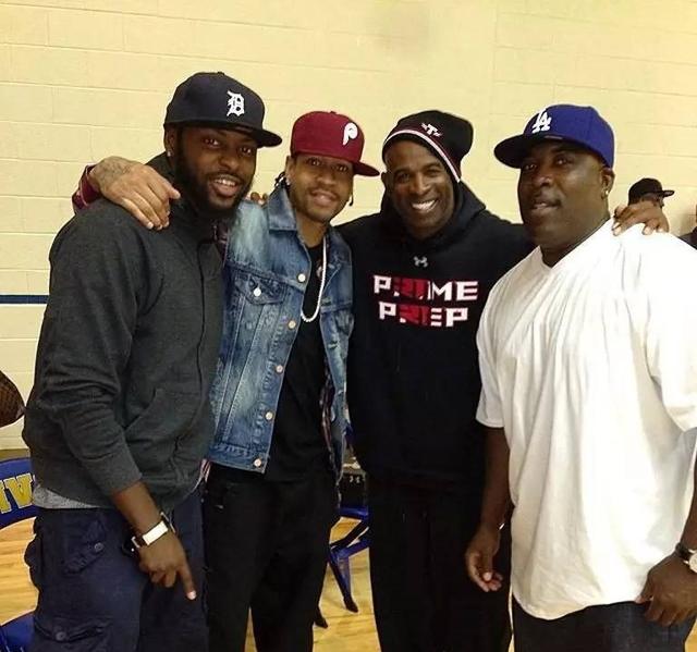 世体：弗里克对球队防守不满意，这赛季造越位成功次数少多了（世体：弗里克对防线表现不满，本季成功造越位次数大幅减少）