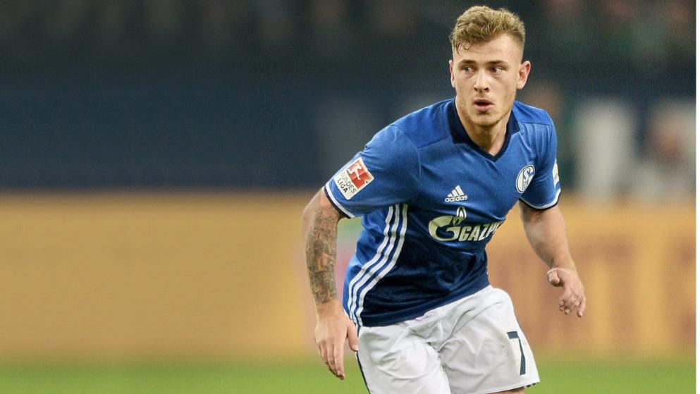 年轻中卫连续两场零失误，发挥稳健