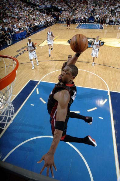 申花vs广岛三箭全场数据：射门13-14，控球率36-64（申花战广岛三箭全场统计：射门13比14，控球36%对64%）